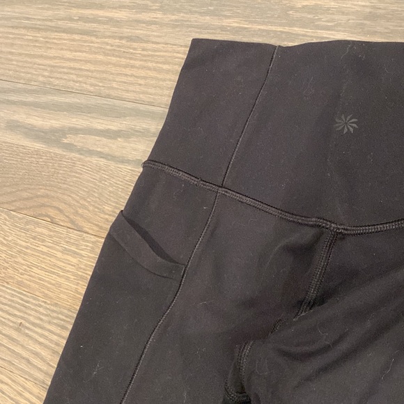 Athleta salutation 7/8 tight black workout leggings - Picture 3 of 4